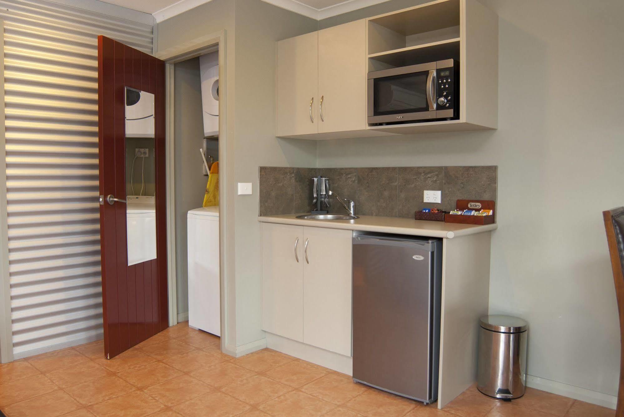 Bairnsdale Motel Экстерьер фото